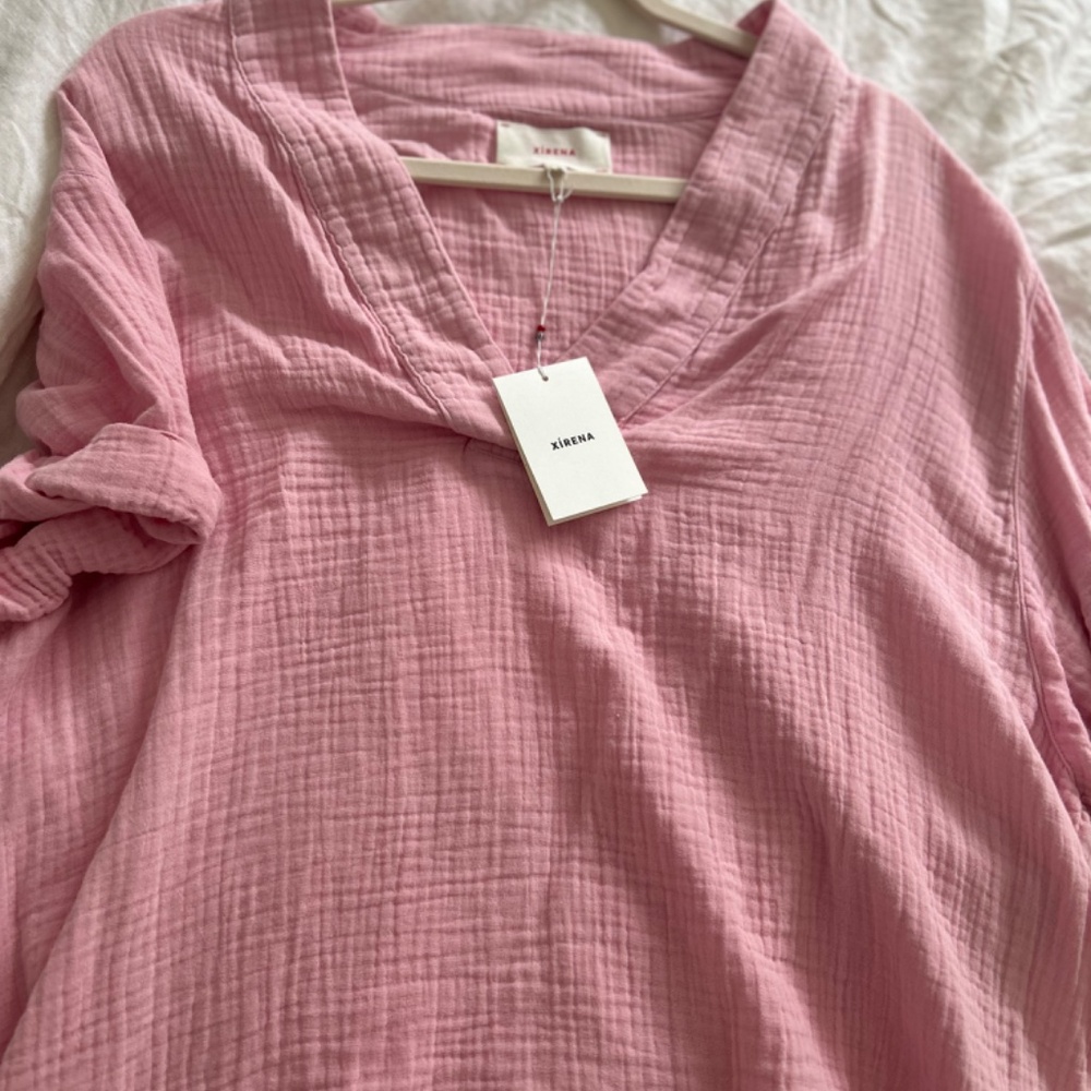 XiRENA Avery Top In Pink - Picture 2 of 8
